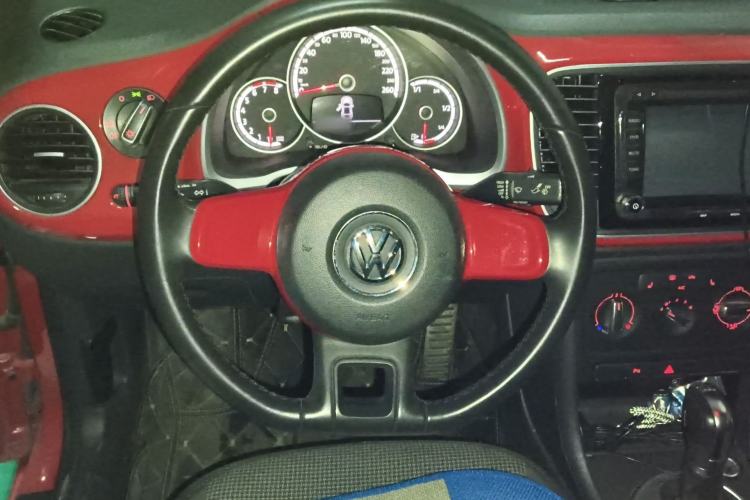 Used Volkswagen Beetle 2015 180TSI model Steering Wheel