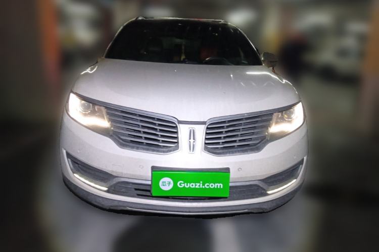 Used Lincoln MKX 2015 2.0T Two-Wheel Drive Deluxe Edition Front