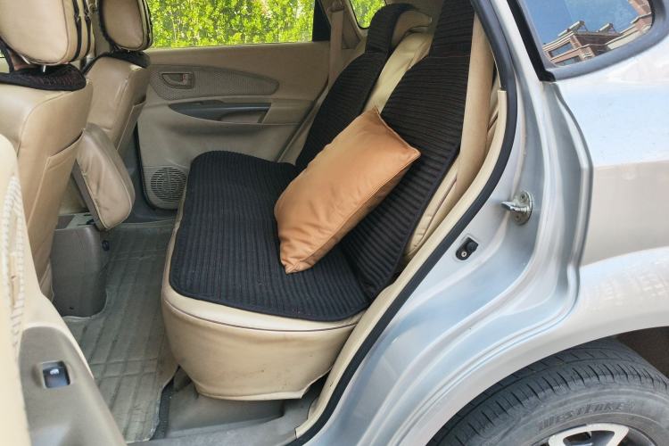 Used Hyundai Tucson 2009 2.0L Manual Two-Wheel Drive Fashion Edition
