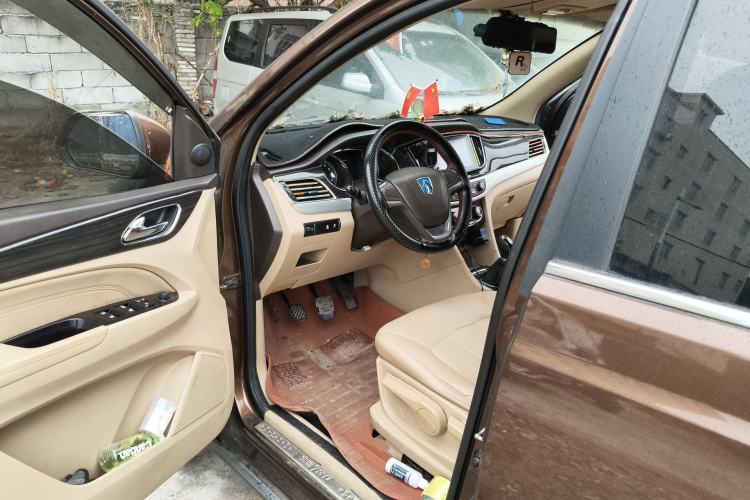 Used Baojun 730 2015 1.8L Manual Comfort ESP Version 7-seater