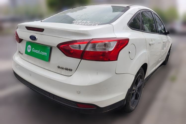 Used Ford Focus 2012 Sedan 1.6L Automatic Fashion Edition
