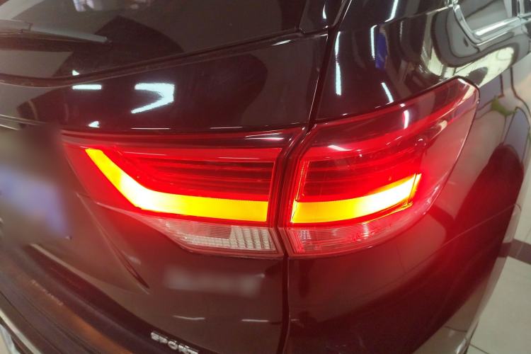 Used Toyota Highlander 2018 2.0T Four-Wheel Drive Luxury Version 7 Seats China VI Standard
