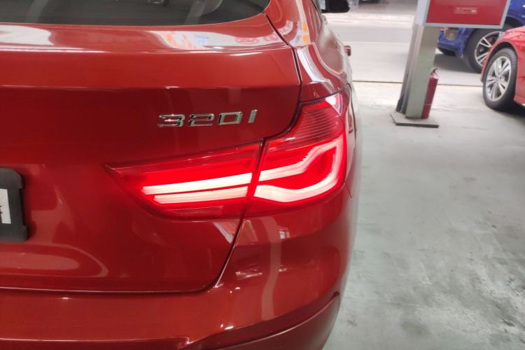 Used BMW 3 Series GT 2018 320i Sport Edition
