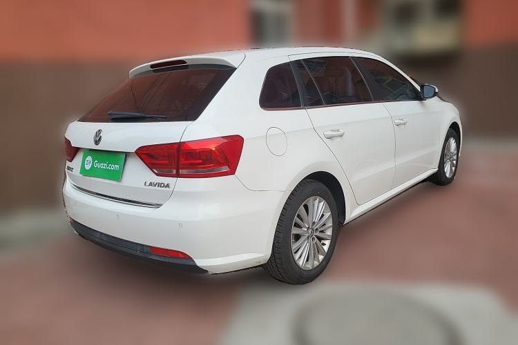 Used Volkswagen Gran Lavida 2013 1.6L Manual Comfort Model