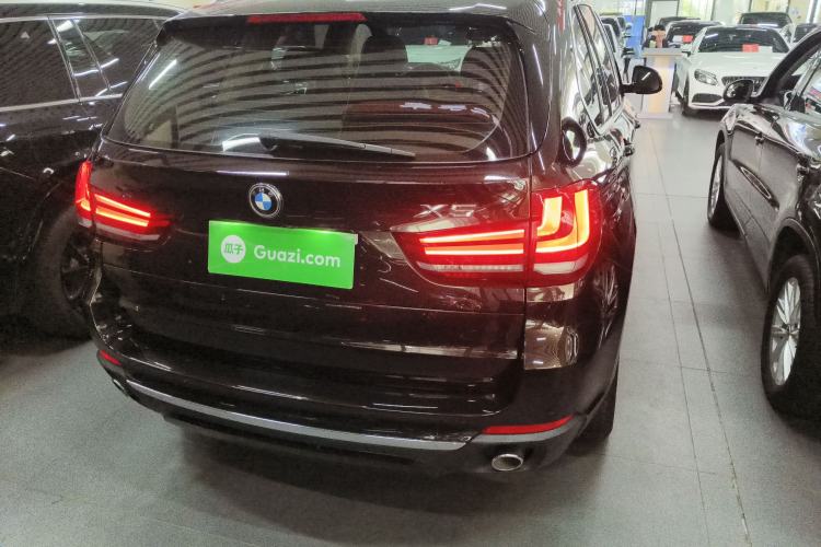 Used BMW X5 2018 xDrive28i Rear