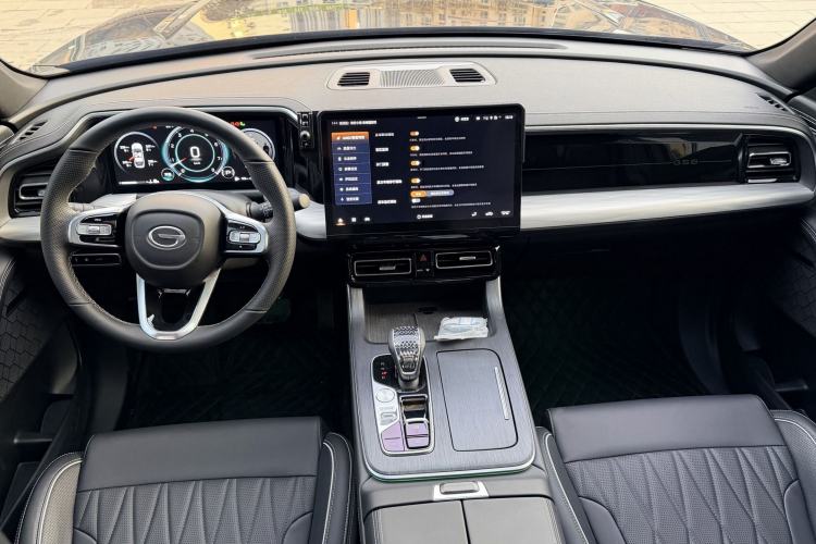 Used GAC Trumpchi GS8 2025 Linghang Series 2.0 TGDI Two-Wheel-Drive Luxury Edition 5 Seats