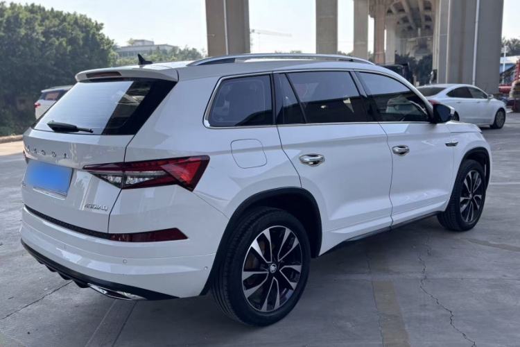 Used Skoda Kodiaq 2022 Restyled TSI330 7-Seater Two-Wheel-Drive Luxury Edition