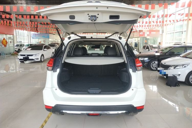 Used Nissan X-Trail 2019 2.0L CVT Smart Connect Comfort Edition 2WD
