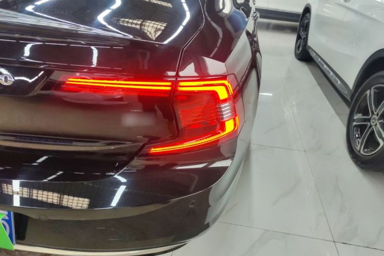 Used Volvo S90 2024 B5 Zhiyuan Luxury Edition Exterior 3