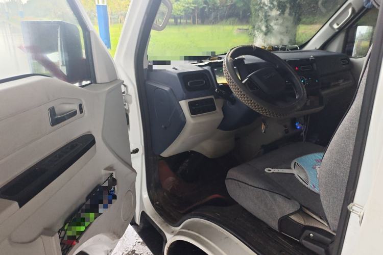 Used SRM New Energy E3 2025 Fudi 310KM Practical Passenger Vehicle