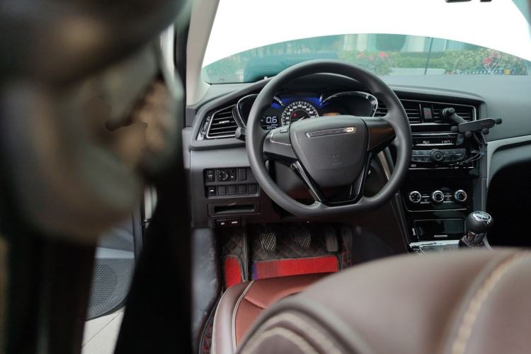 Used Venucia D60 2019 100 000 Glory 1.6L Entry Manual ChenShang Edition China VI