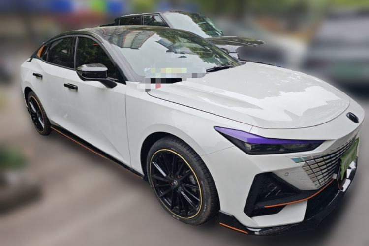 Used CHANGAN UNI-V 2023 1.5T Sport Edition Exterior 2