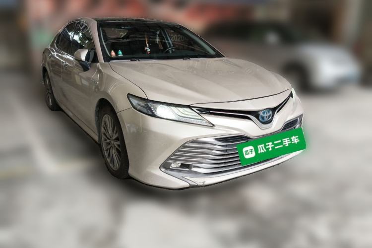 Used Toyota Camry 2018 Dual-Engine 2.5 HG Luxury Edition Front Right 45 Deg