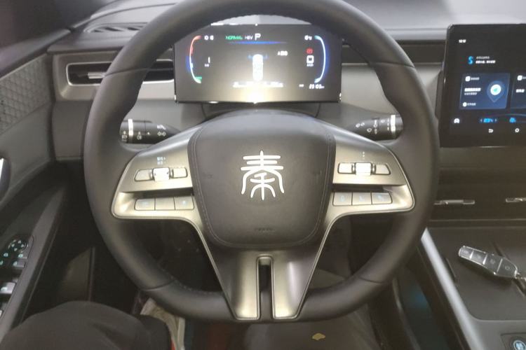 Used BYD Qin PLUS 2025 DM-i Smart Drive 55KM Leading Model Steering Wheel