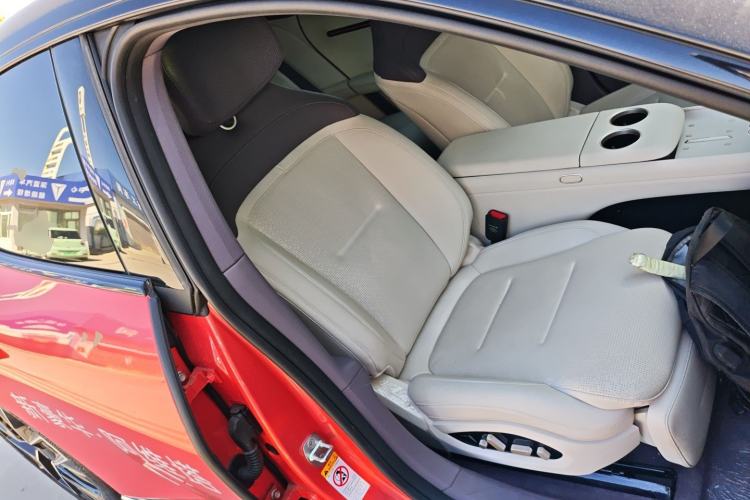 Used Avatr 06 2025 Pro Range-Extended Edition Right Front Seat