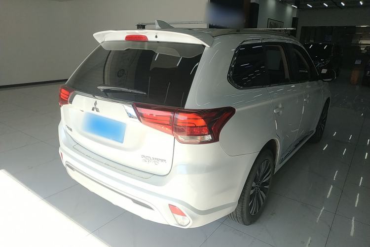 Used Mitsubishi Outlander 2021 Revised Version 2.0L Two-Wheel Drive Comfort Edition 5 Seats Rear Right 45 Deg