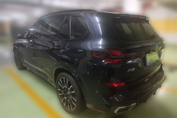 Used BMW X5 2023 xDrive 40Li M Sport Night Edition Package Rear Left 45 Deg
