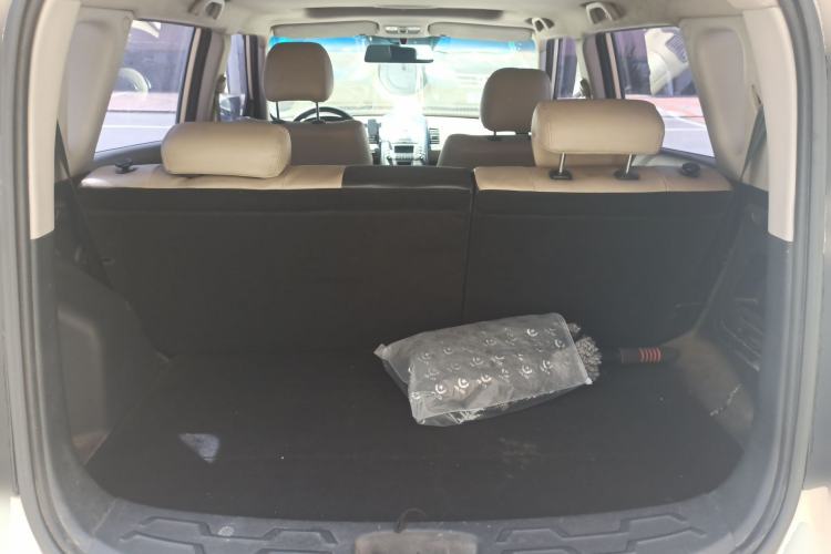 Used Kia Soul 2013 1.6L AT Premium Trunk