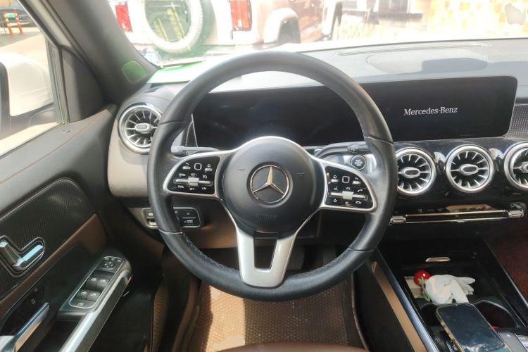 Used Mercedes-Benz GLB 2020 GLB 200 Dynamic Edition Steering Wheel