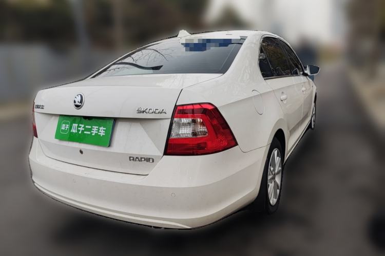 Used Skoda Rapid 2015 1.6L Automatic Smart Selection Model
