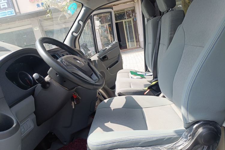 Used Foton Toano 2023 2.0T Automatic Urban Edition Short Wheelbase Low Roof with Single Rear Tire—Available in 5/6/9-Seater Configurations