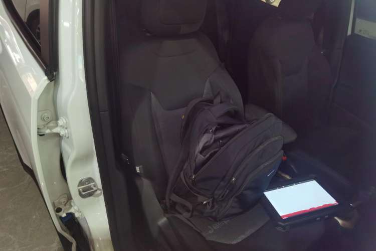 Used Jeep Renegade 2018 Connected Large Screen Version 180T Automatic Kinetic Edition+