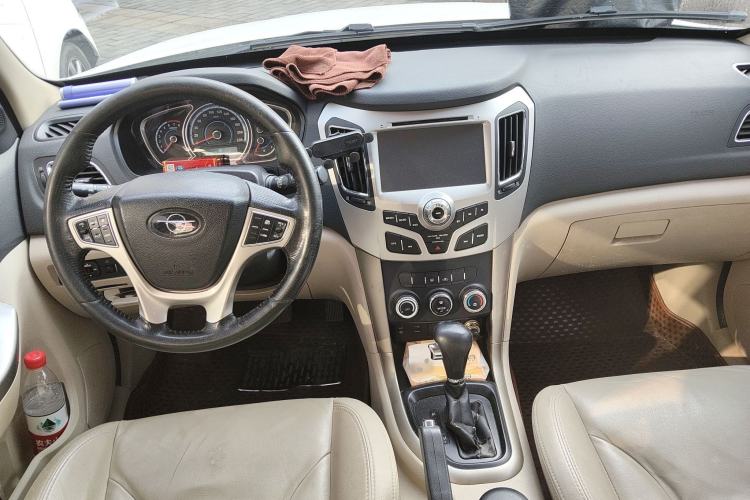 Used Haima S7 2015 2.0L Automatic ZhiShang Version Center Console