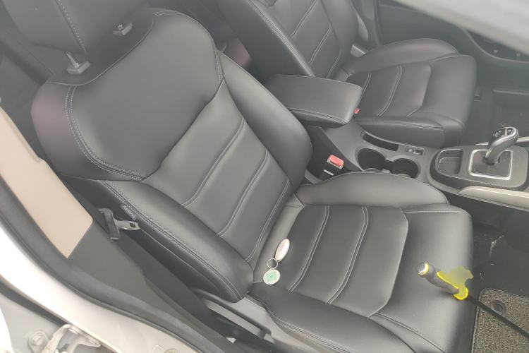 Used BYD Yuan New Energy 2018 EV360 Smart Connect Cool Edition Right Front Seat