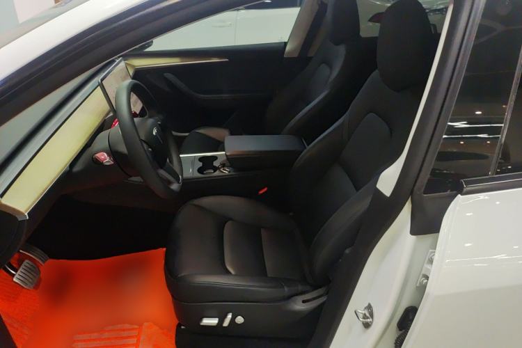 Used Tesla Model Y 2022 Performance High-Performance All-Wheel-Drive Version Left Front Seat