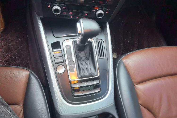 Used Audi Q5 2016 40 TFSI Technology Edition Gear Lever