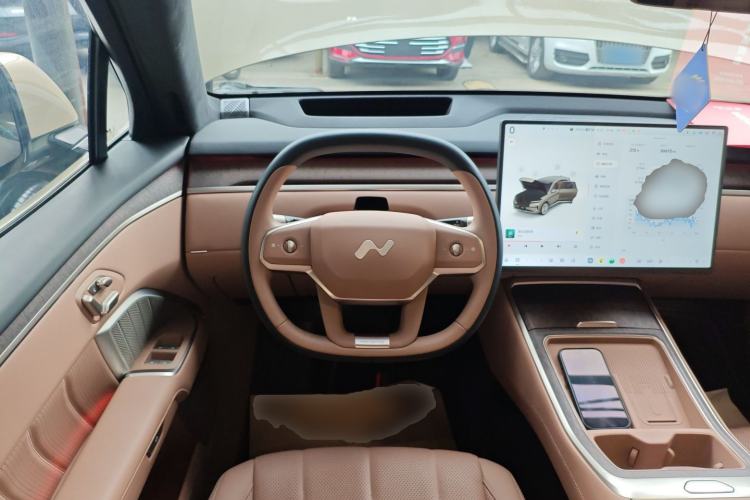 Used ONVO Luxeed L90 2025 Model—Max Six-Seater Version Steering Wheel