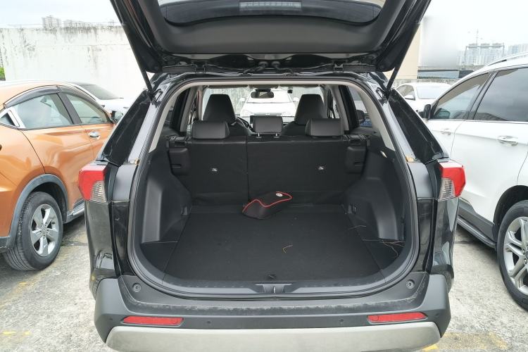 Used Toyota RAV4 2023 Dual-Engine 2.5L E-CVT Two-Wheel Drive Elite Plus Edition Trunk