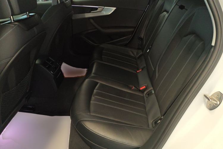 Used Audi A4L 2022 40 TFSI Luxury Dynamic Model