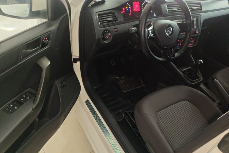 Used Volkswagen Santana 2016 1.6L Manual Fashion Edition Driver Seat