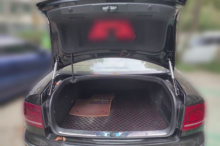 Used Volkswagen Phaeton 2011 3.6L V6 5-Seater Extended Business Edition Trunk