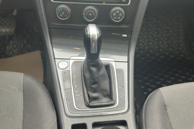 Used Volkswagen Golf 2020 Zhiai Edition 200TSI DSG Comfortable & Ambitious Version