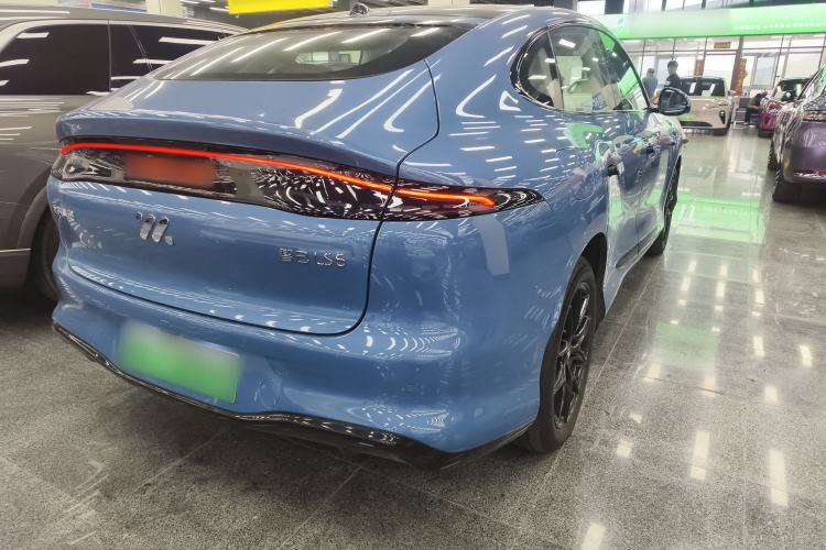 Used IM LS6 2026 Model Range-Extending 66 Max Rear Right 45 Deg