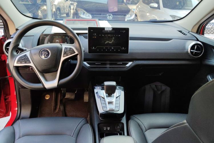 Used BYD Yuan New Energy 2019 EV535 Smart Connect Trendsetting Model
