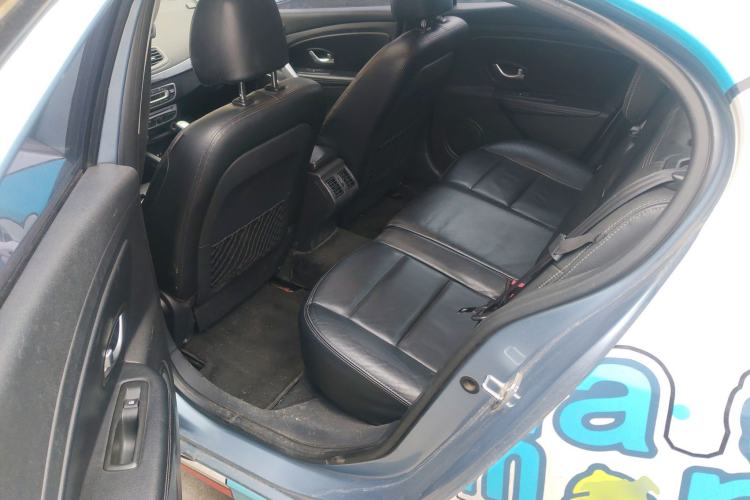 Used Renault Fluence 2011 2.0L Fashion Edition
