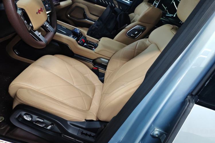 Used Formula Leopard 8 2025 Smart & Brave Flagship Edition 7 Seats Left Front Seat