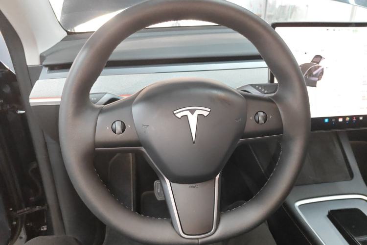 Used Tesla Model Y 2024 Rear-Wheel-Drive Version
