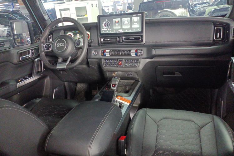 Used 212 T01 2025 2.0T Changfeng
