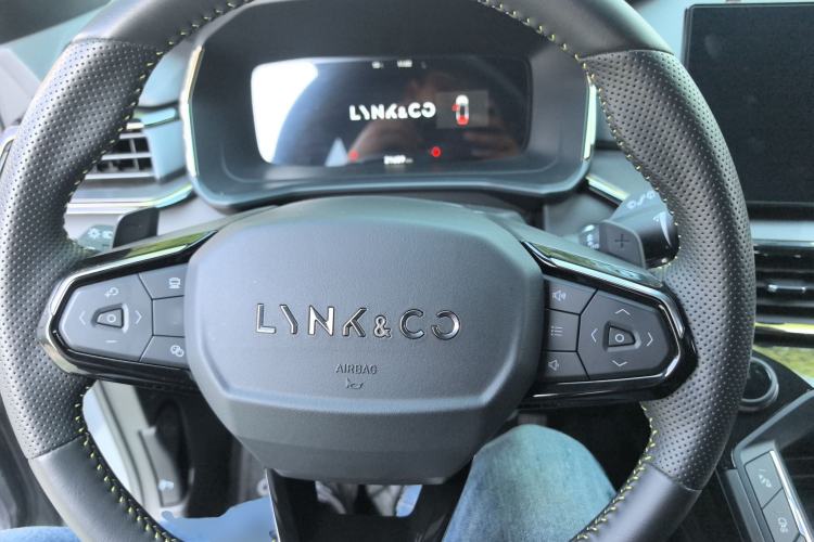 Used Lynk & Co 06 2023 Remix 1.5T Dynamic Halo
