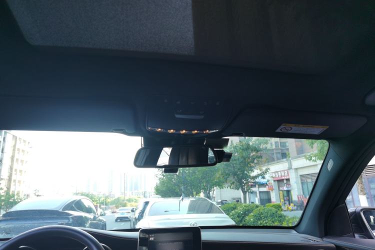 Used Mercedes-Benz GLC 2018 GLC 260 4MATIC Luxury Model Headliner