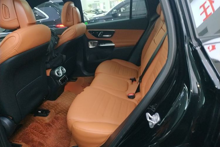 Used Mercedes-Benz GLC 2023 Refreshed GLC 300 L 4MATIC Dynamic Edition 5 Seats Left Rear Seat