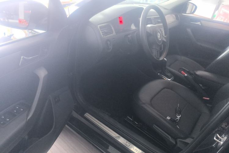 Used Volkswagen Santana 2015 1.6L Automatic Comfort Edition
