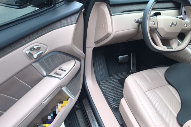 Used ONVO Luxeed L90 2025 Model—Ultra Six-Seater Version Driver Seat