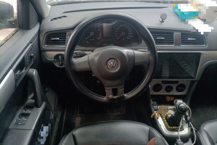 Used Volkswagen Lavida 2013 Revised Classic 1.6L Manual Fashion Edition Steering Wheel