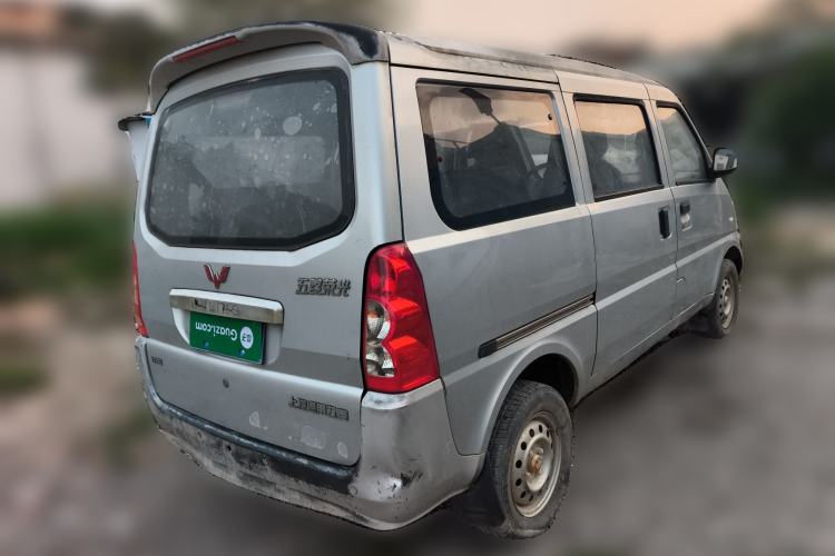 Used Wuling Rongguang 2011 1.2L Base Version
