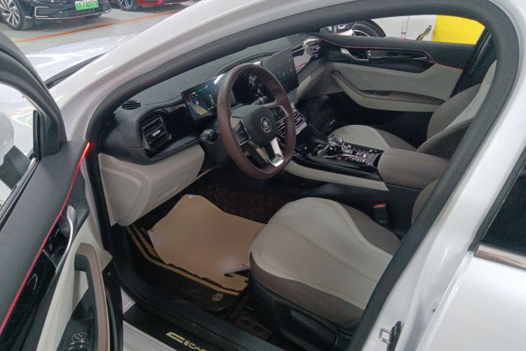 Used BYD Qin PLUS 2024 HONOR Edition DM-i 55KM Leading Model Left Front Seat